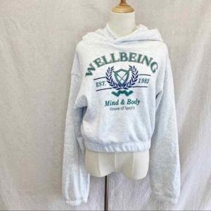 cute but comfy cropped sweater, so cozy and soft